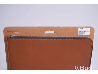 Läderfodral för MACBOOK PRO / WOOLNUT / 16-INCH